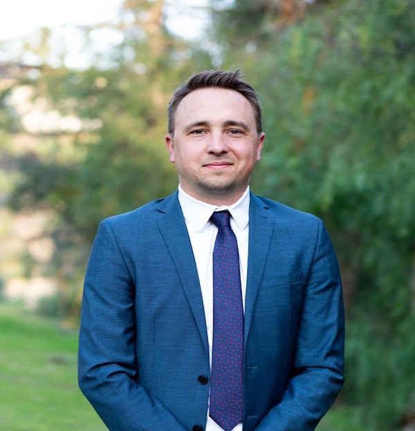 Jonathan Pace, Financial Advisor